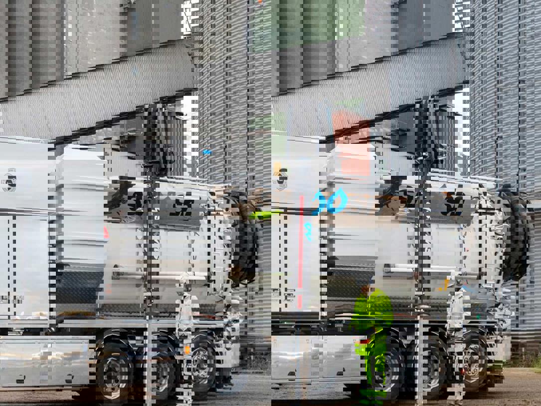 altText