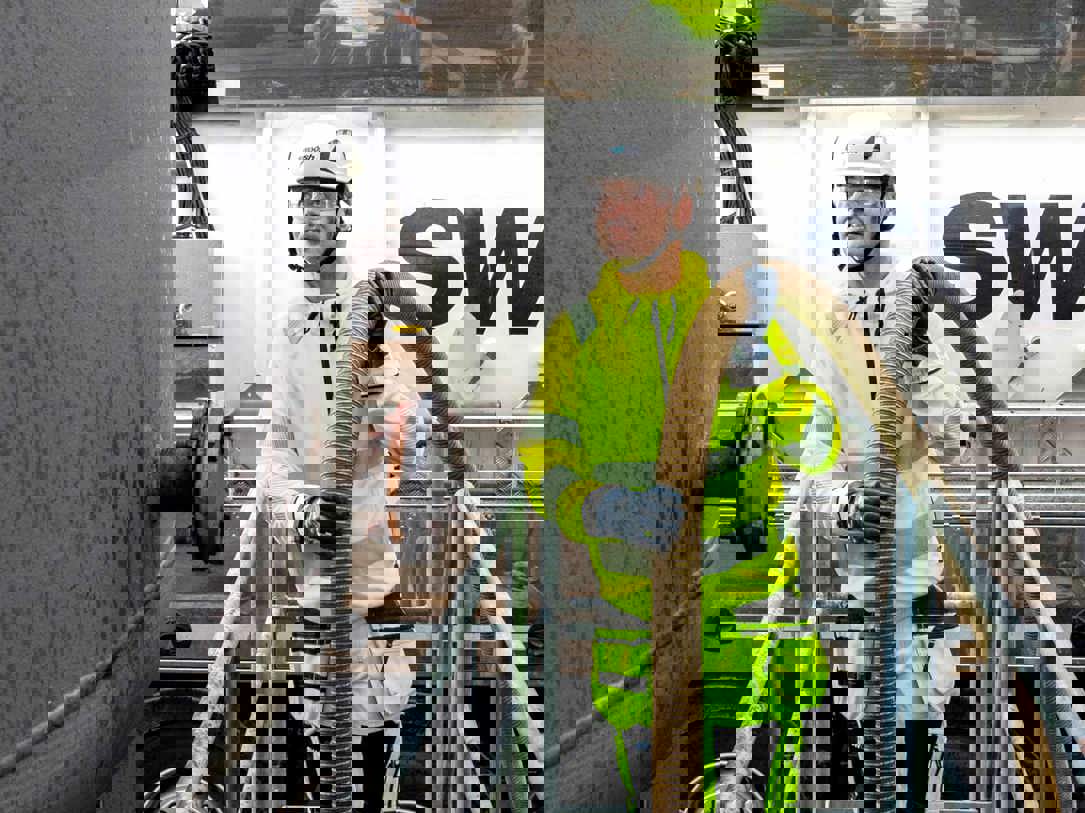 altText